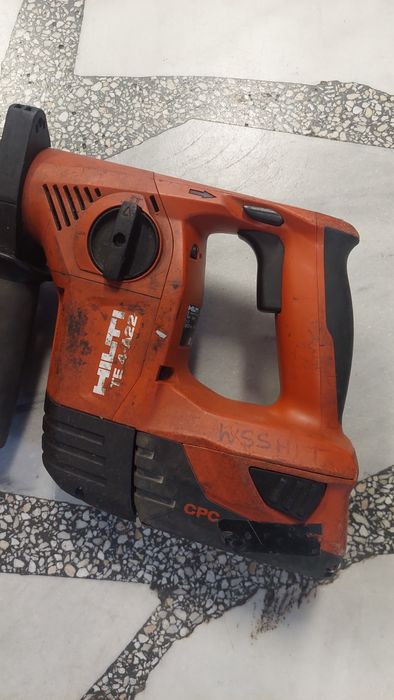 Бормашина Hilti TE 4-A22 + Зарядно