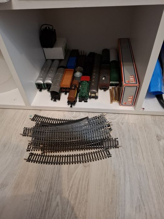 Vand trenulețe ho scale