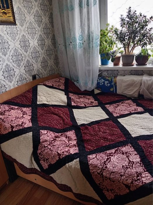 Продам спальный гарнитур