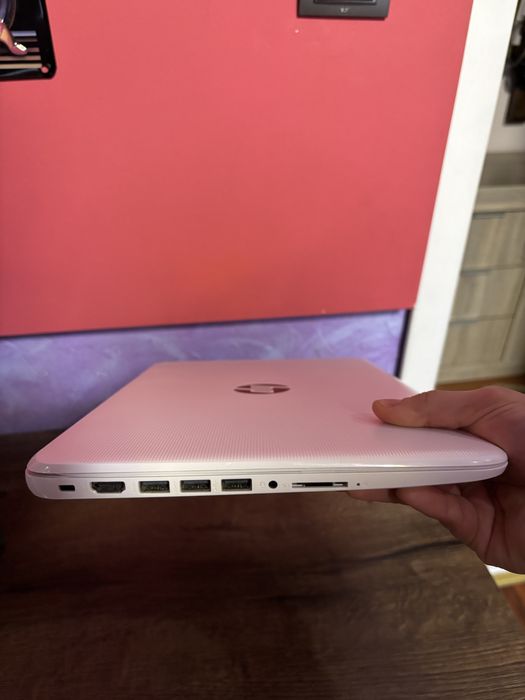 Лаптоп HP Stream 14