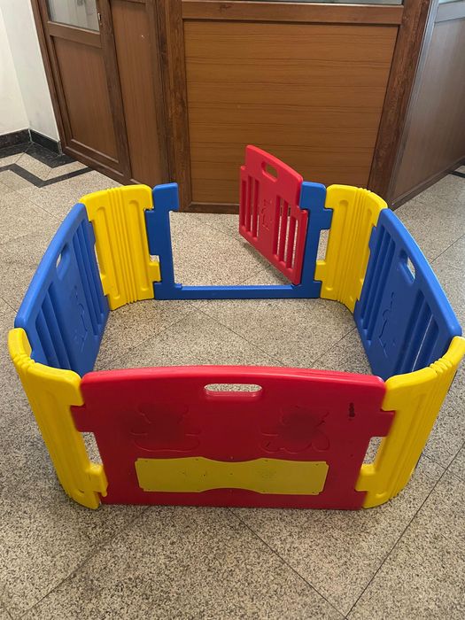 Детский манеж в идеальном состояний