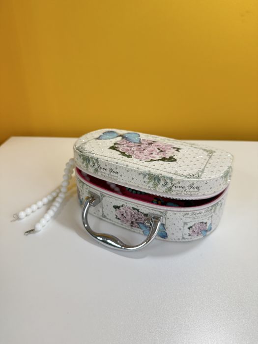 Шкатулка для украшений