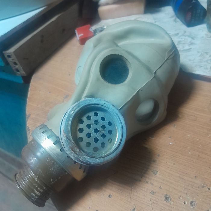 Продам фильтр банки..4 советского пройзводство. шт. Противогаза...