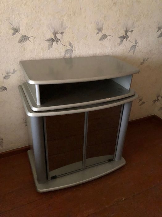 Тумба под ваш телевизор с вращающейся стойкой