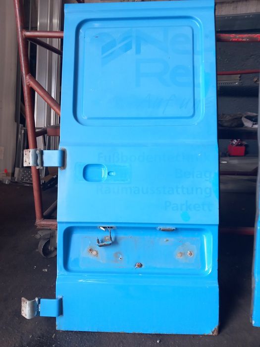 Задни врати за бус мерцедес МБ 100Д