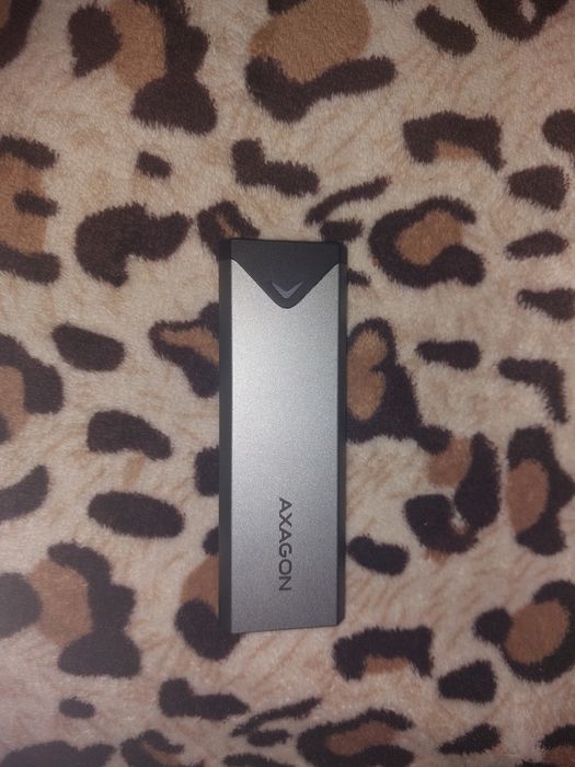 Vând ssd extern nou