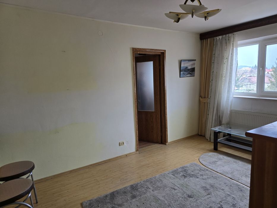 Campina | Central | 3 Camere lângă Hotel Muntenia