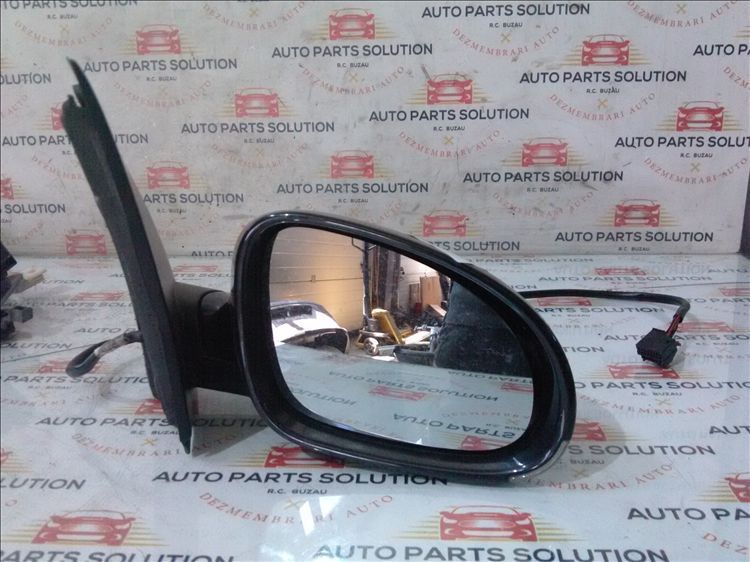 oglinda dreapta  fata vw golf 5