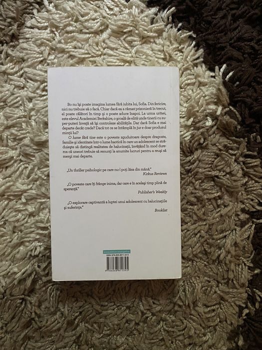 Cartea O lume fără tine -  Nouă