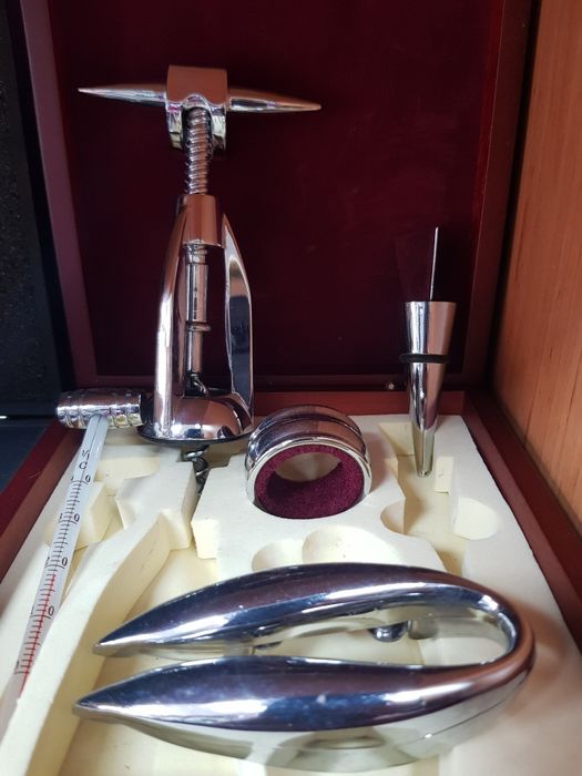 Комплект за отваряне за вина