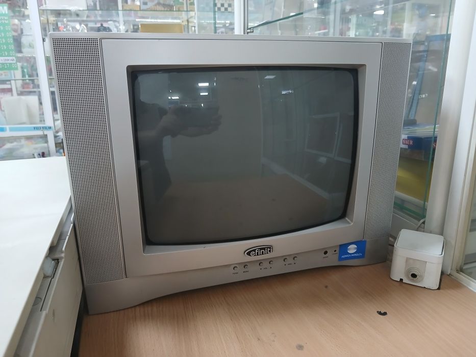 Продам телевизор маленький