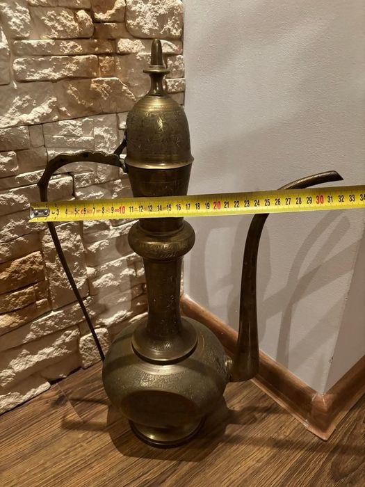 Carafă din alamă
