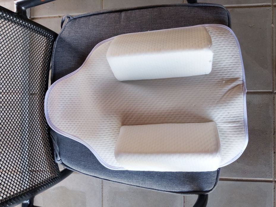 Philips avent,next to me cangaroo,интерактивна въртележка, възглавн