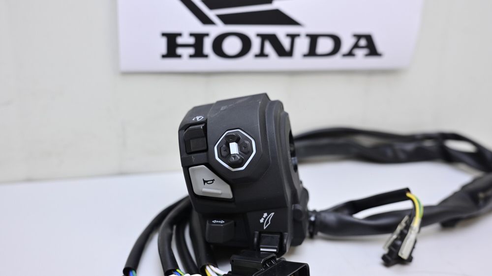 Bloc Comenzi Switch Lumini Stanga OEM Honda Forza 125 / 350 2025 2026