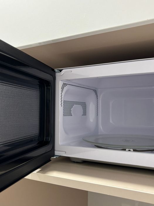 Продам микроволновую печь