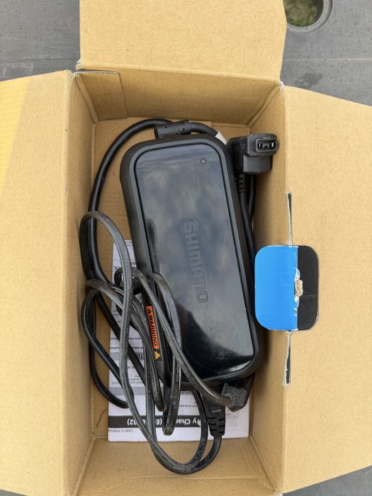 Bicicleta electrica cursiera White full Shimano