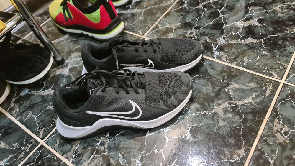 Маратонки Nike 38