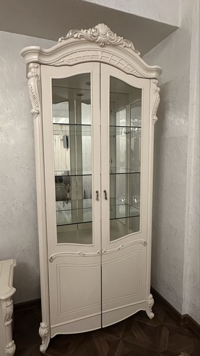 Продам горку в гостиную