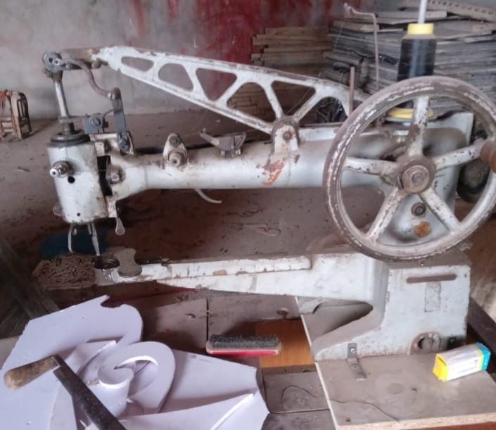 Швейная машина, прочная.