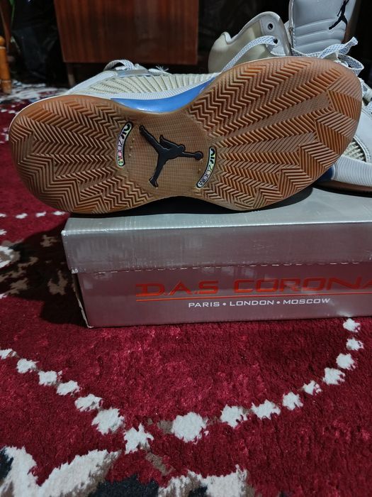 Продается кроссовки от Jordan original в хорошем состоянии