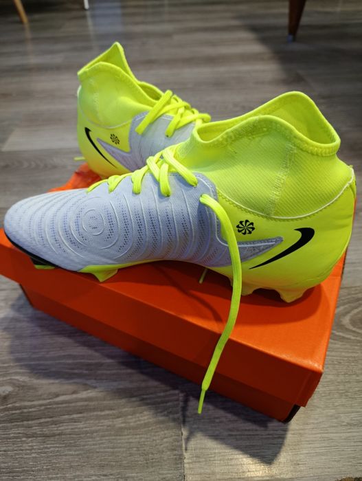 Nike Phantom Luna || Academy