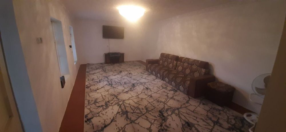 Чиноз туманида 13 сотих, 3 хона, хаммом туалет, уй сотилади