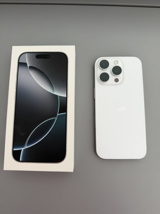 Vand telefon iphone 16 pro