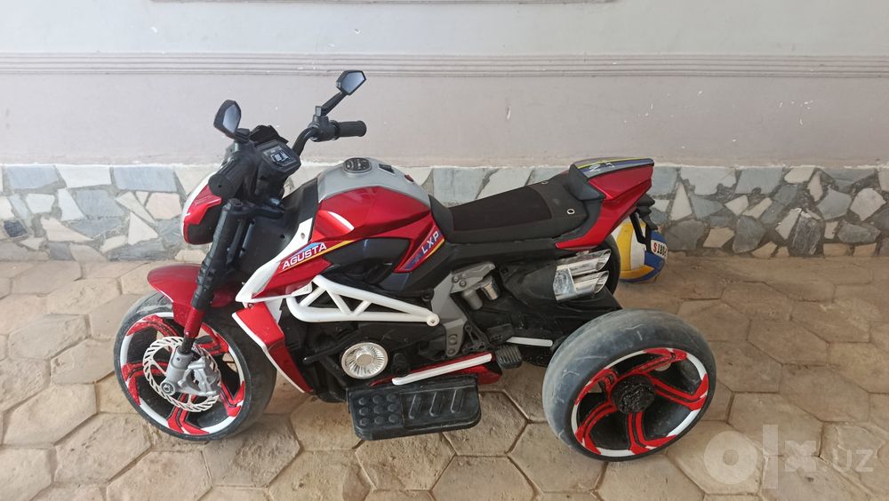 Bolalar motosikili holati yaxshi