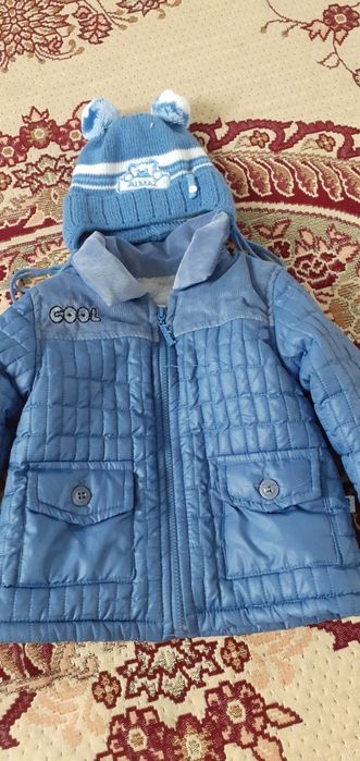 Осенний куртка и шапка