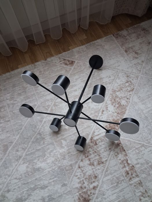 продаю люстру для дома