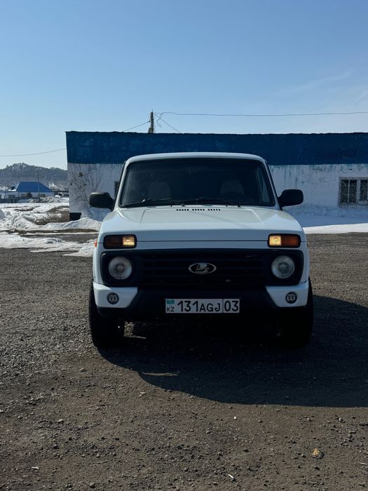 Продам ниву урбан 2015 год