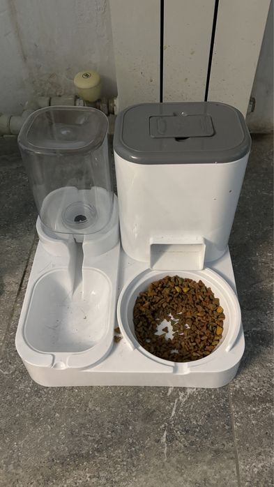 Кормушка для кошек или собак