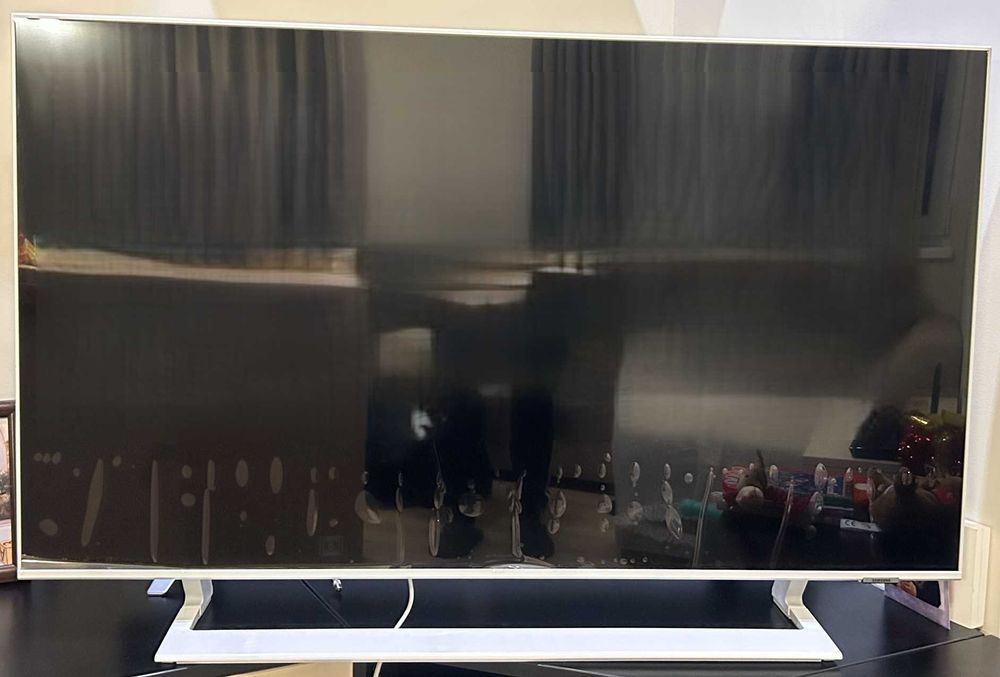 Телевизор Samsung BU8500 Бял