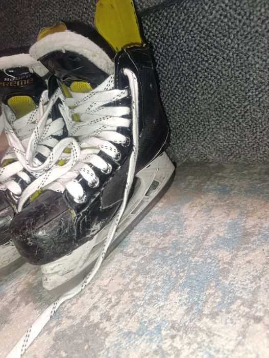 хоккейные коньки