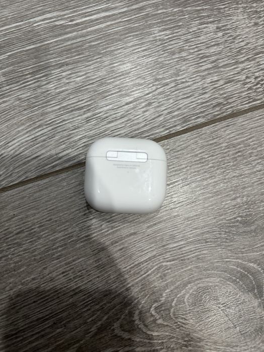 Airpods 4——————-