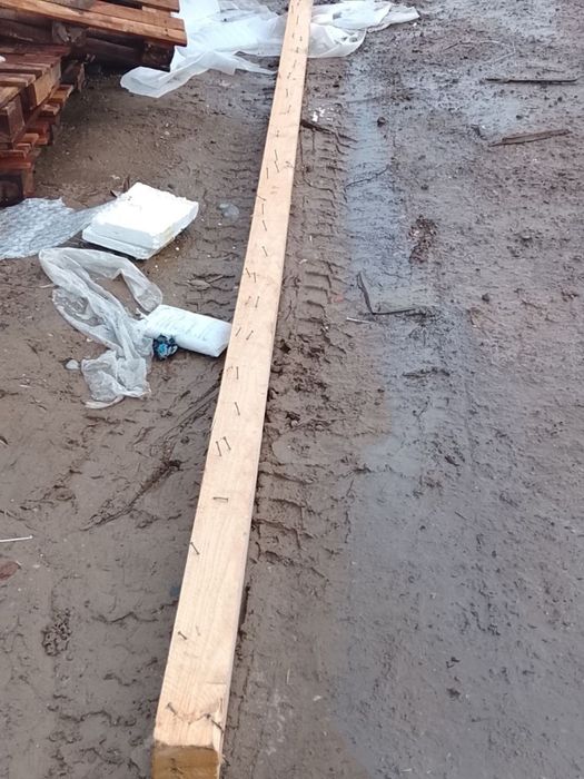 Brus sotiladi taxta sotiladi 8 sm-10sm 3 metrdan 6 metrgacha