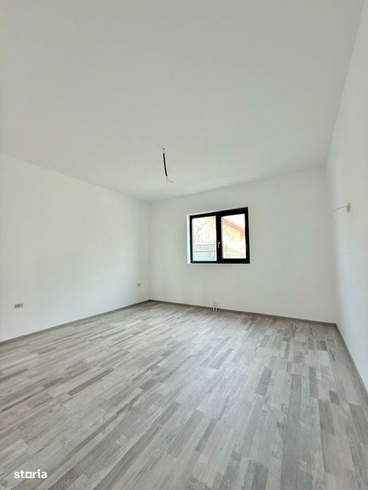 Casă cu 3 Camere | Lumina