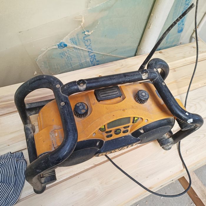 Radio șantier dewalt