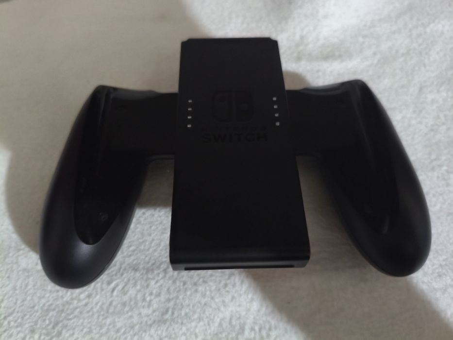 Продам Nintendo Switch OLED чипированный