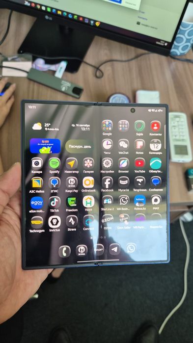 Samsung Fold 7 blue