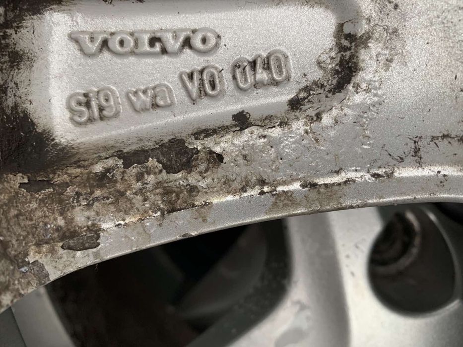 Джанти за Волво V60 с гуми 5х108, 17 цола