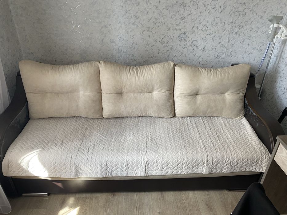 Диван  Раскладываемый