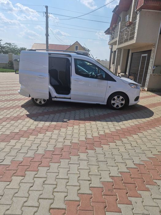 Ford Tranzit Courier