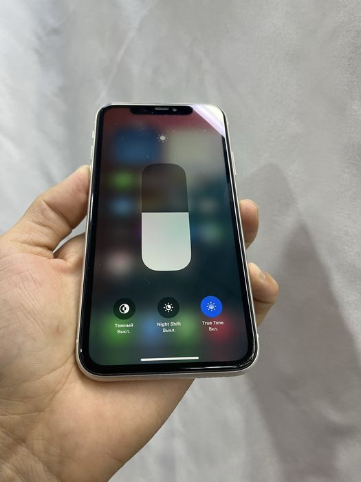 IPhone 11 64GB LL/A.       .