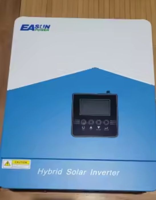 Invertoare  24V 3.5 kw Sun Mart si 48V EaSun 6.2 kw. Noi.Trimit in tar