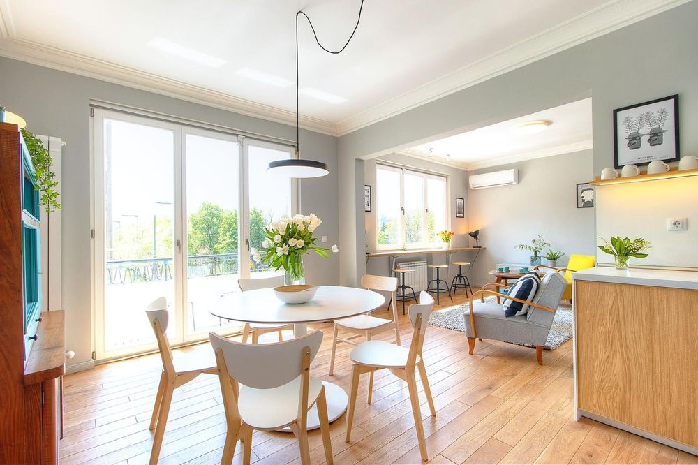 Дава се под наем Тристаен апартамент в София, Център - 96 кв.м за 1700 € - Снимка #1