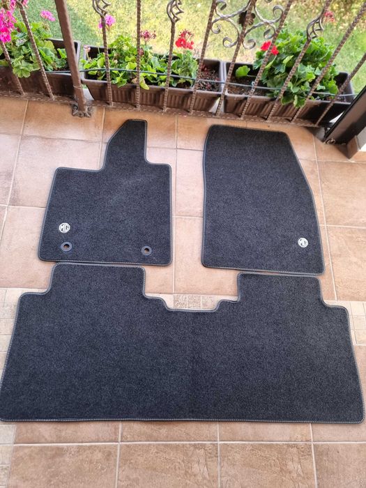 Set covorase mocheta noi MG4 Urban 2026
