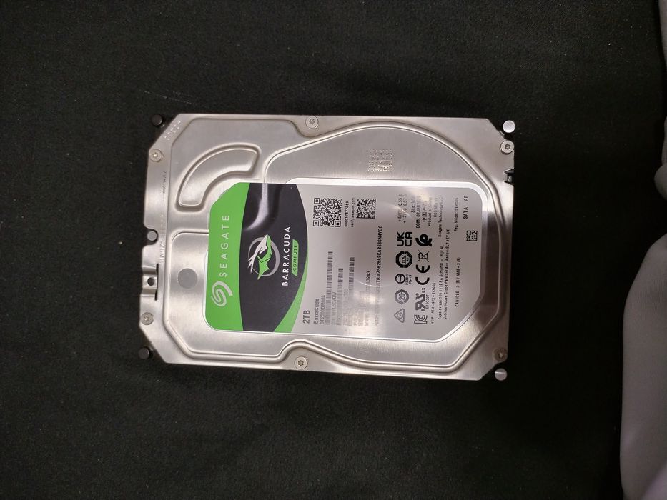 Vand/schimb Hdd 2tb