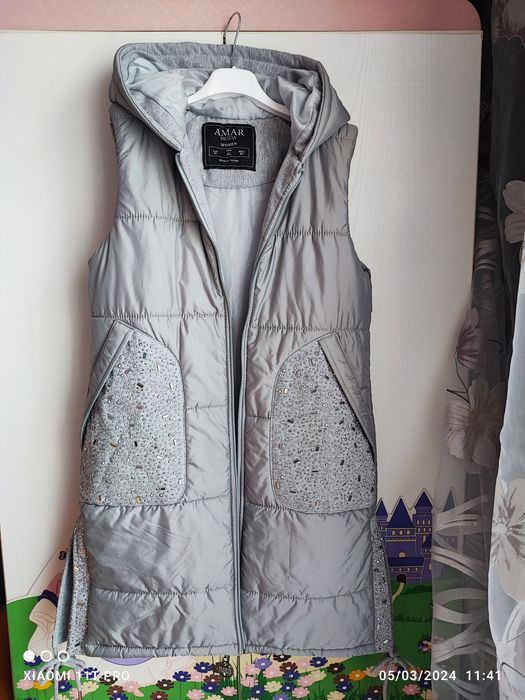 Ново!Дамски италиански Елек/грейка/шуба размер L/XL по скоро L