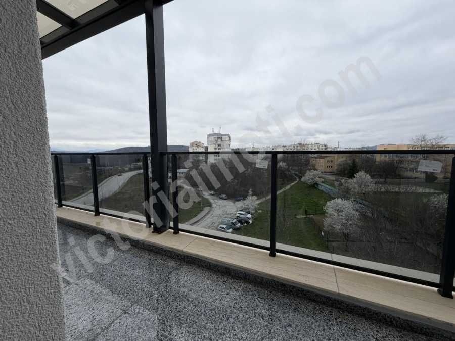 Чисто нов южен апартамент